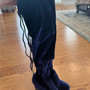 Elegant Navy Blue Women's Boots